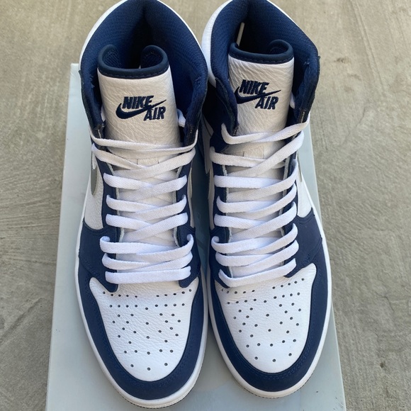 Air Jordan 1 Retro Midnight Navy - Picture 4 of 9